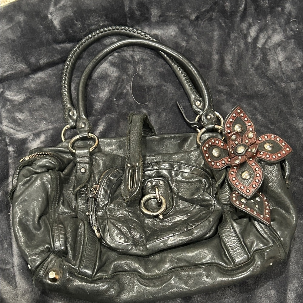 MIUMIU - Stylish Black Leather Women's Bag